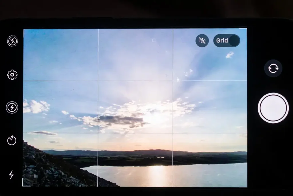 Camera tips for Android and iPhone photography using grid lines
