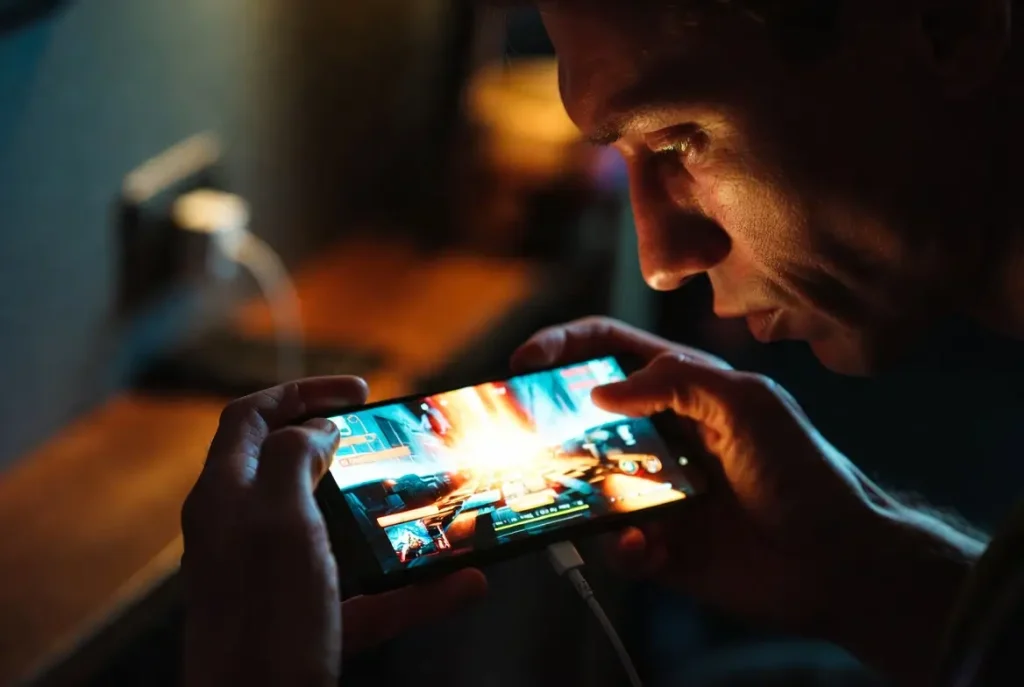 Using phone while charging causing overheating and battery damage